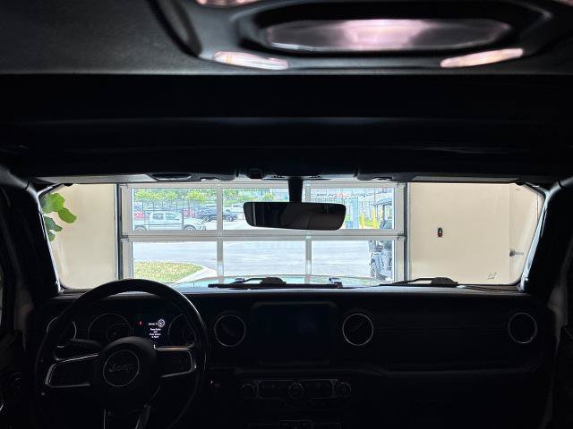 Used 2020 Jeep Wrangler Unlimited Sahara AWD/4WD image 8