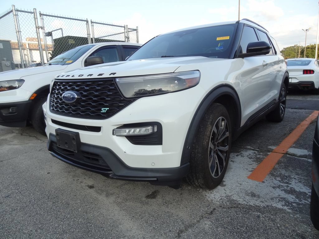 Certified 2020 Ford Explorer ST w/ Premium Technology Package AWD/4WD image 3
