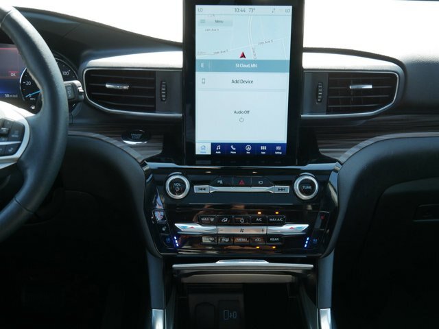 Certified 2023 Ford Explorer Limited w/ Limited Technology Package AWD/4WD image 17