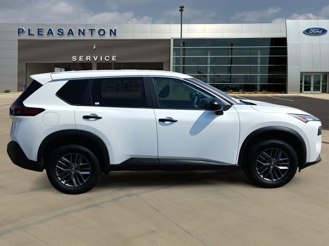 Used 2023 Nissan Rogue S AWD/4WD image 6