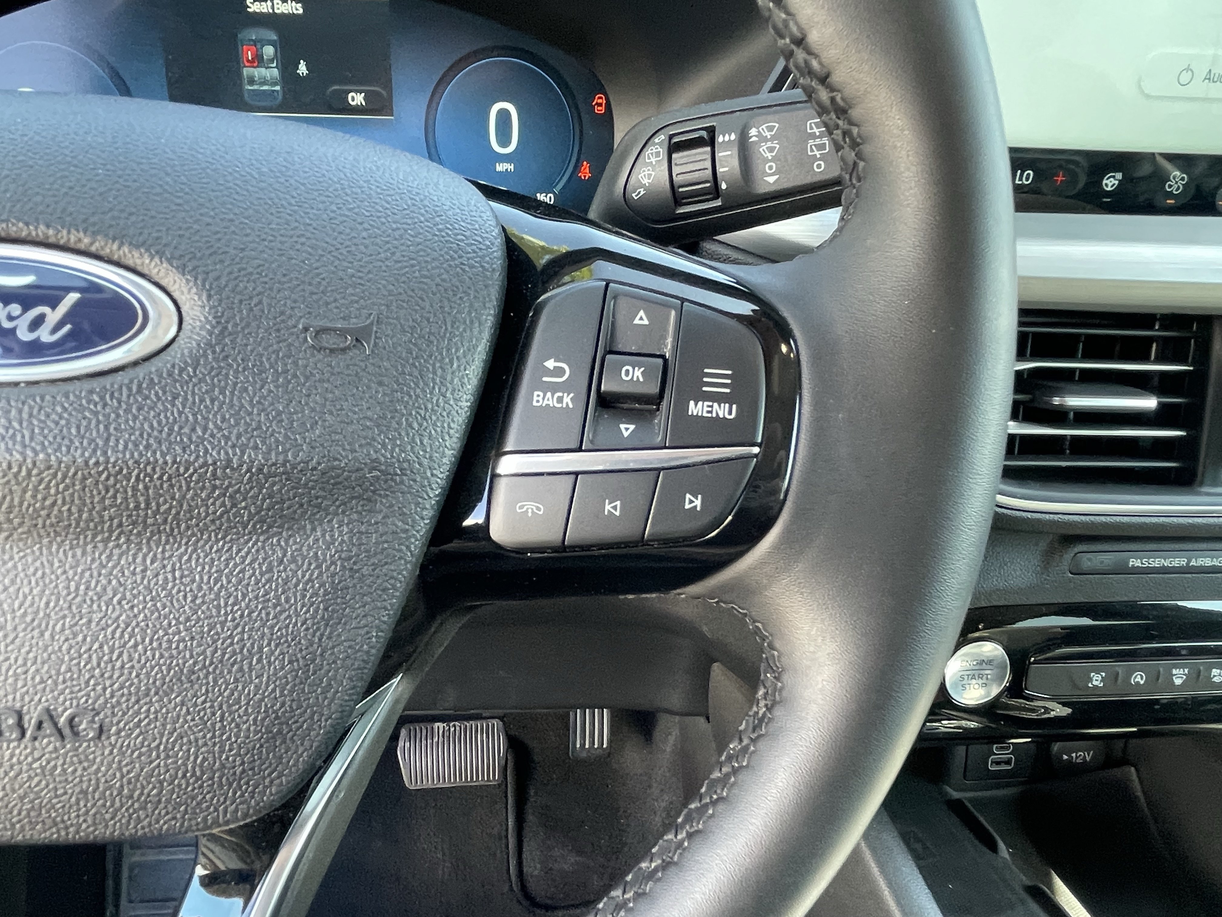 Certified 2025 Ford Escape Platinum AWD/4WD image 16