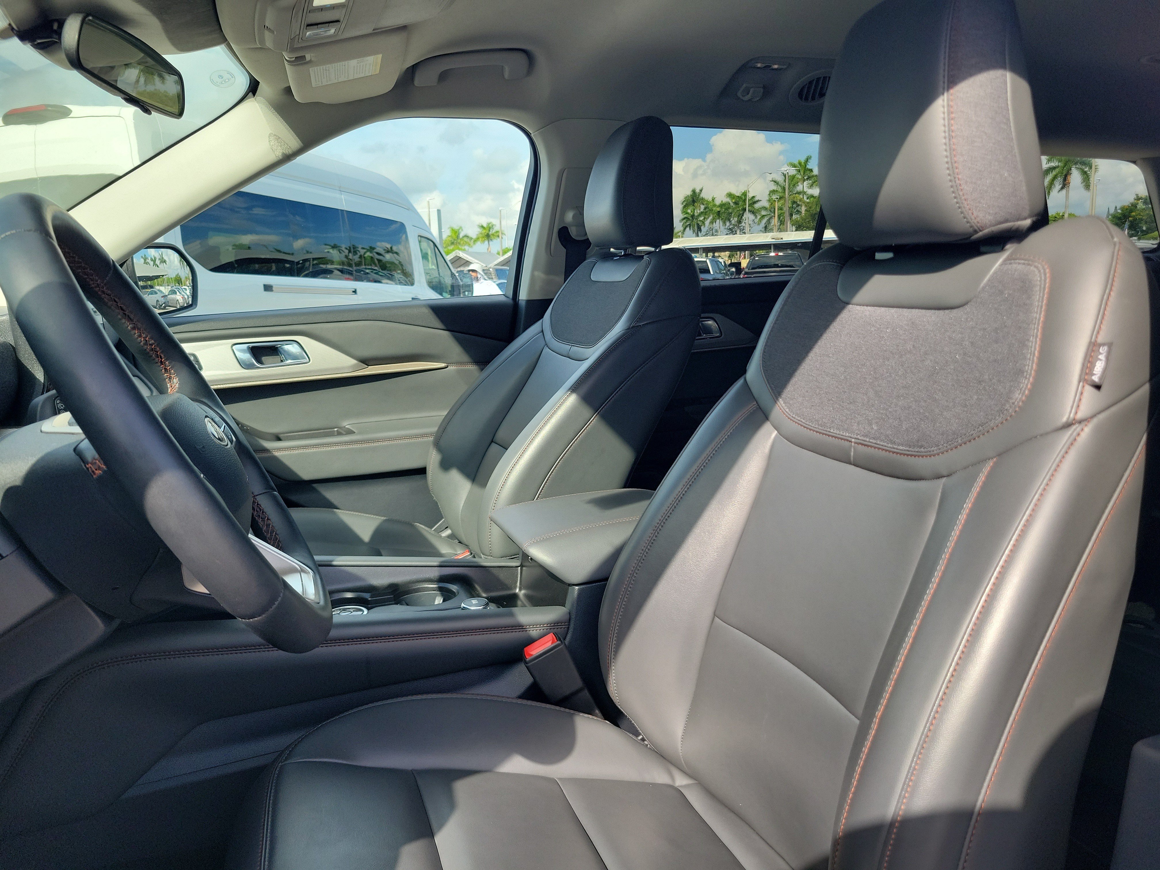Certified 2025 Ford Explorer Active w/ Active Comfort Package RWD image 12