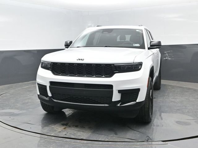 Used 2024 Jeep Grand Cherokee L Laredo AWD/4WD image 21