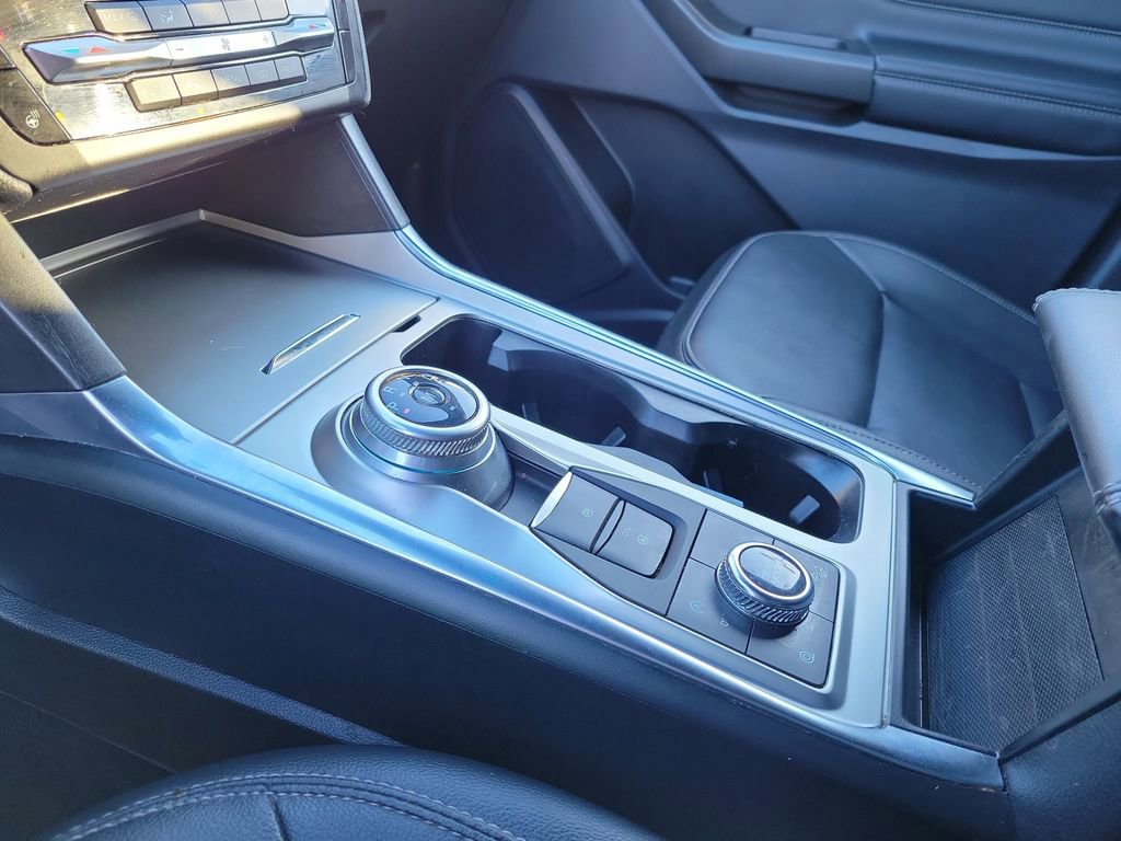 Certified 2020 Ford Explorer XLT w/ Equipment Group 202A image 29