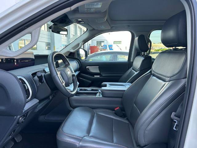 Certified 2025 Ford Expedition Active AWD/4WD image 11
