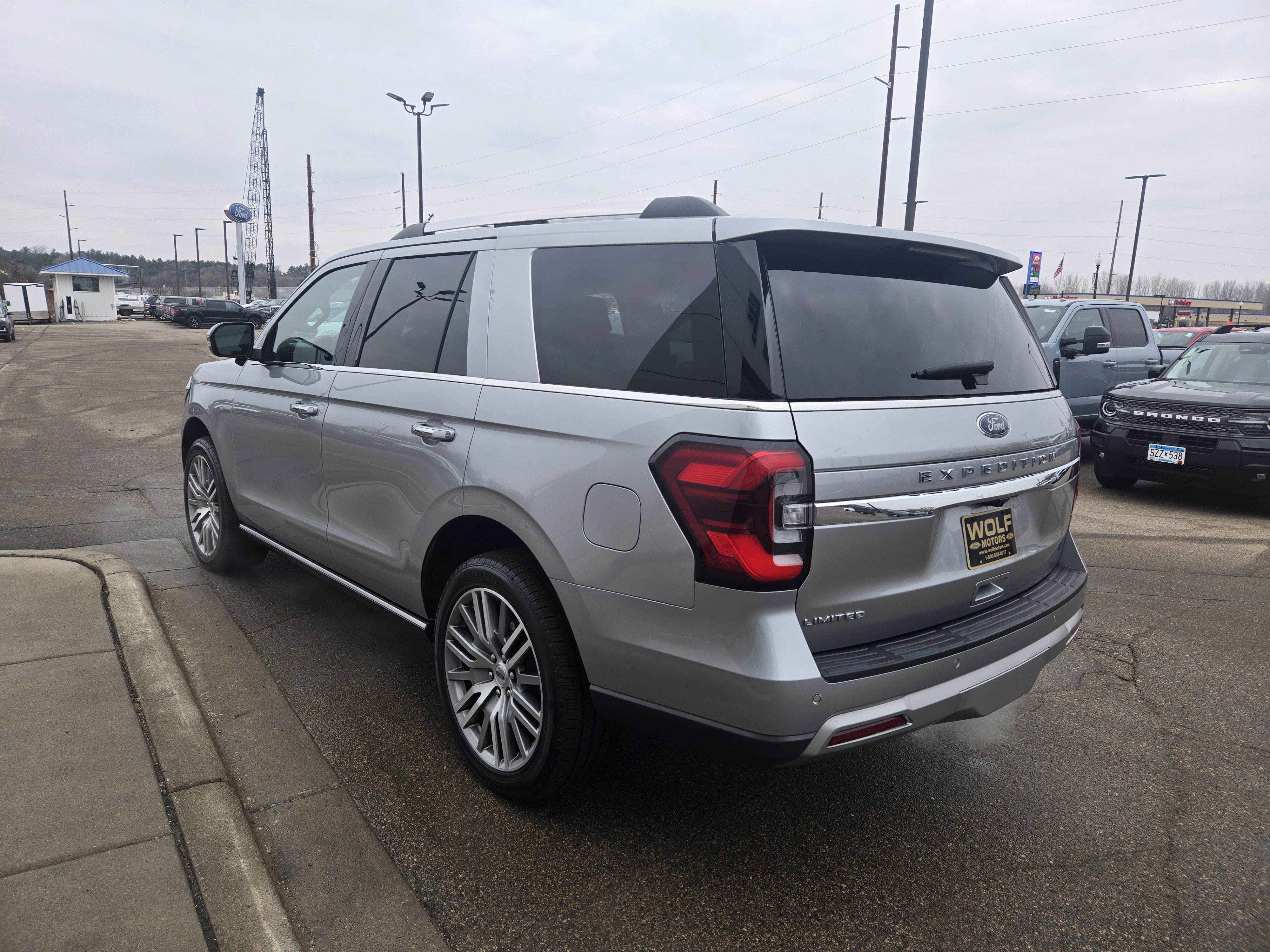 Certified 2024 Ford Expedition Limited image 3