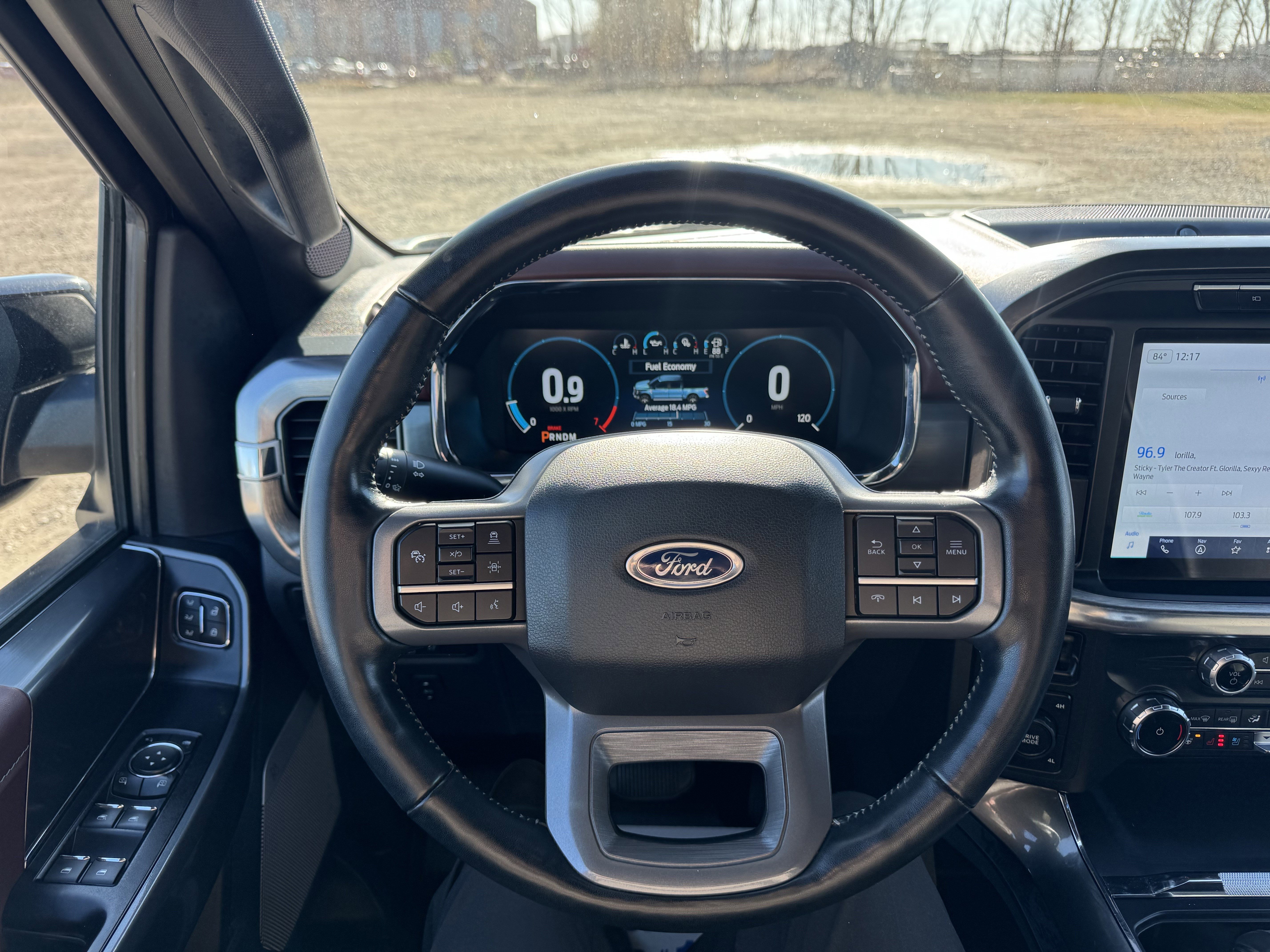 Certified 2022 Ford F150 Lariat w/ Equipment Group 502A High image 9