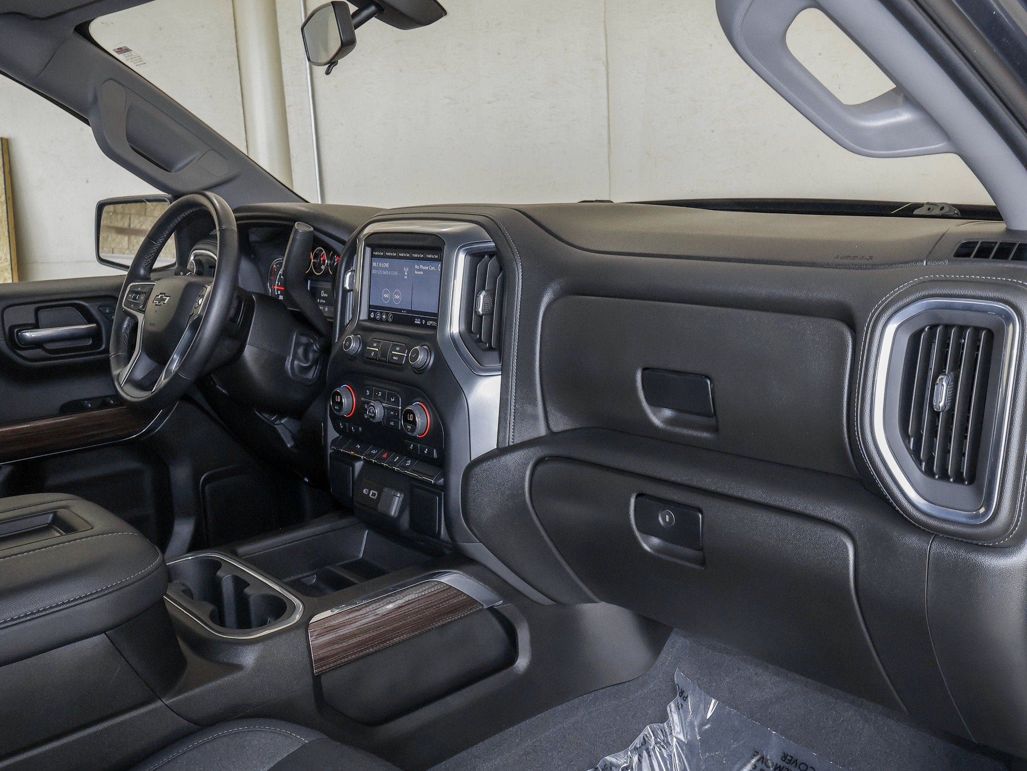 Used 2022 Chevrolet Silverado 1500 LT Trail Boss w/ Safety Package AWD/4WD image 39