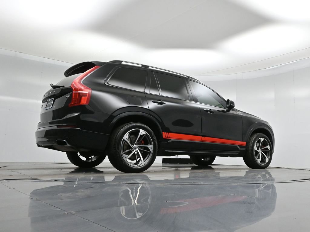 Used 2017 Volvo XC90 T5 Momentum w/ Vision Package image 15