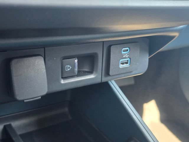 Certified 2024 Ford Maverick Lariat w/ Black Appearance Package FWD image 20