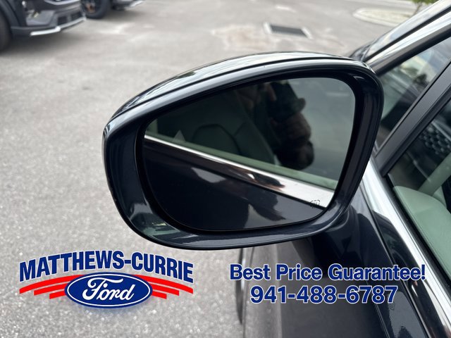 Used 2020 Chrysler Pacifica Touring-L FWD image 8