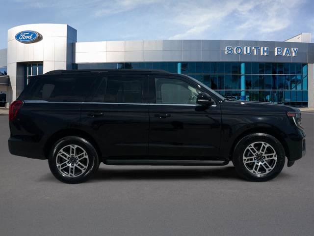 Certified 2025 Ford Expedition Active RWD image 6
