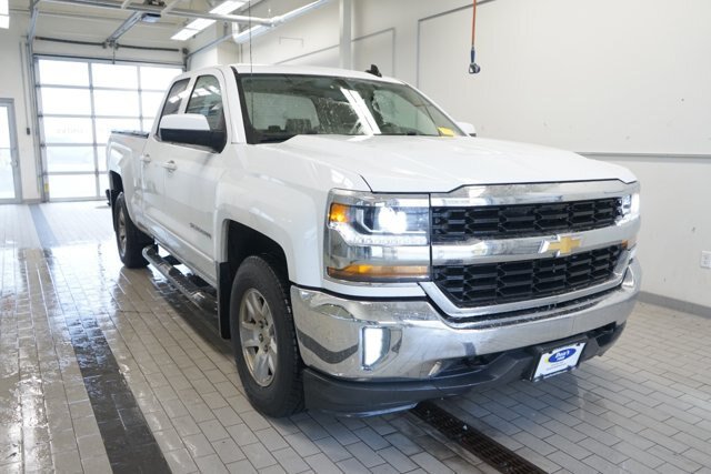 Used 2018 Chevrolet Silverado 1500 LT w/ All Star Edition AWD/4WD image 17