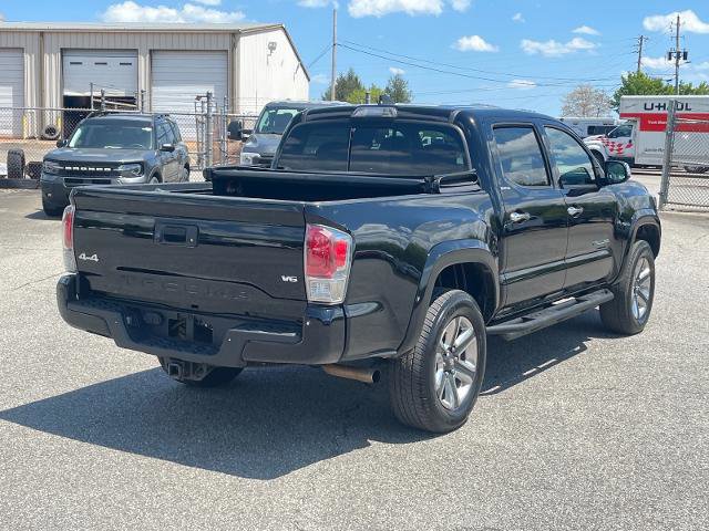 Used 2017 Toyota Tacoma Limited w/ Tow Package AWD/4WD image 3