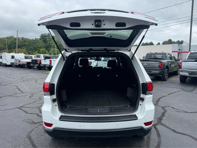 Used 2021 Jeep Grand Cherokee Laredo AWD/4WD image 5