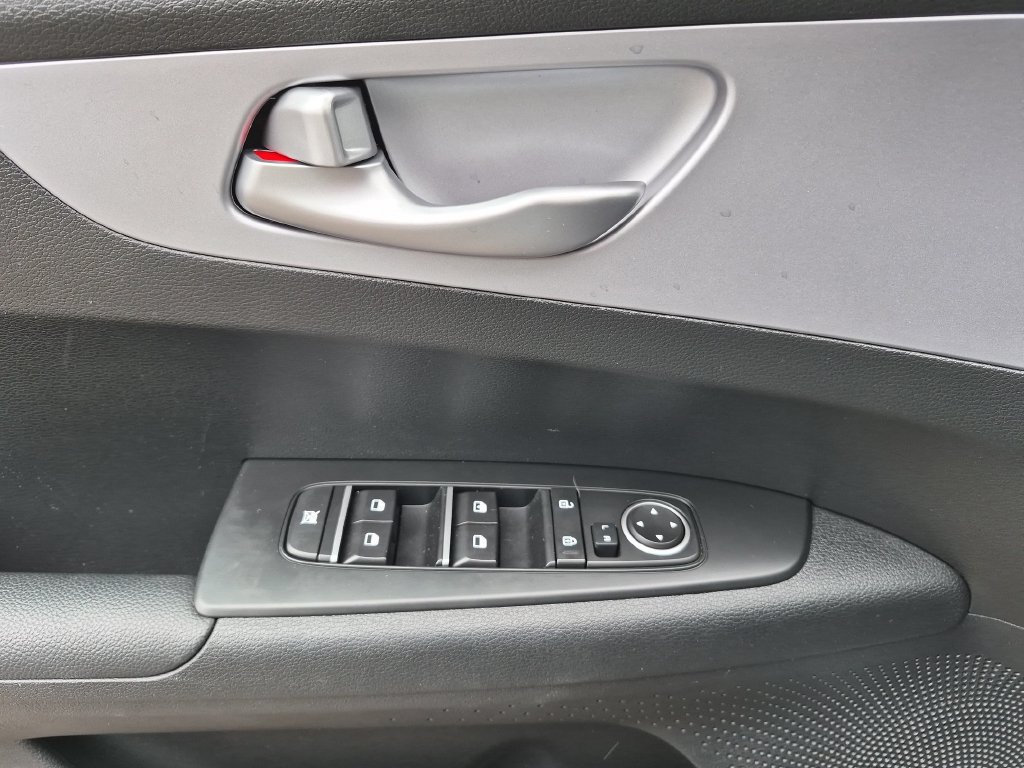 Used 2024 Kia Forte LXS FWD image 18