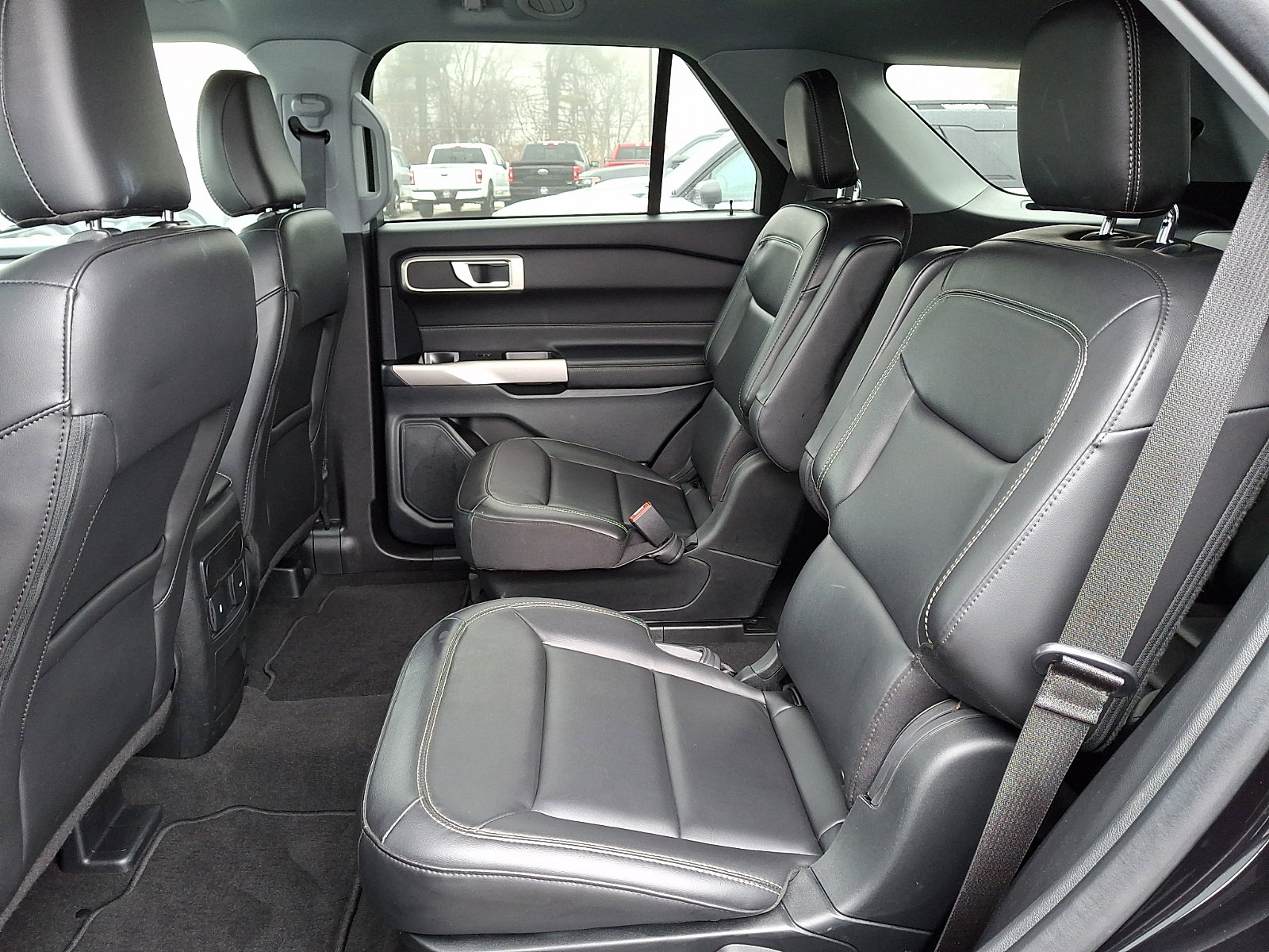 Certified 2023 Ford Explorer XLT w/ Equipment Group 202A AWD/4WD image 13
