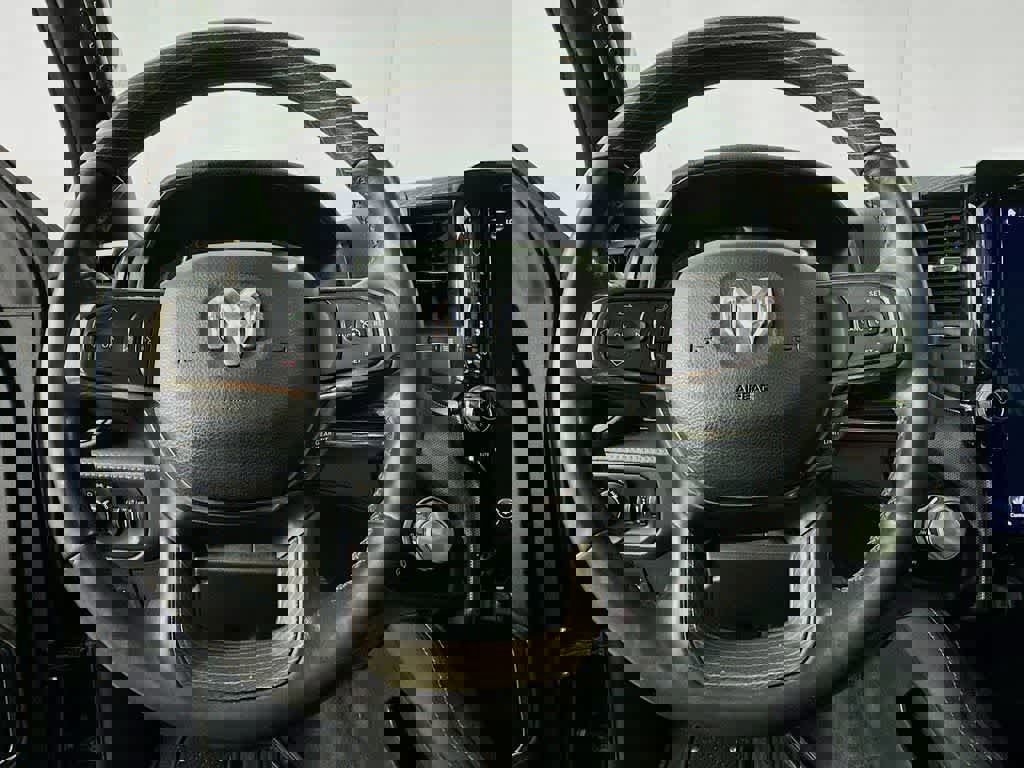 Used 2020 RAM 1500 Limited image 16