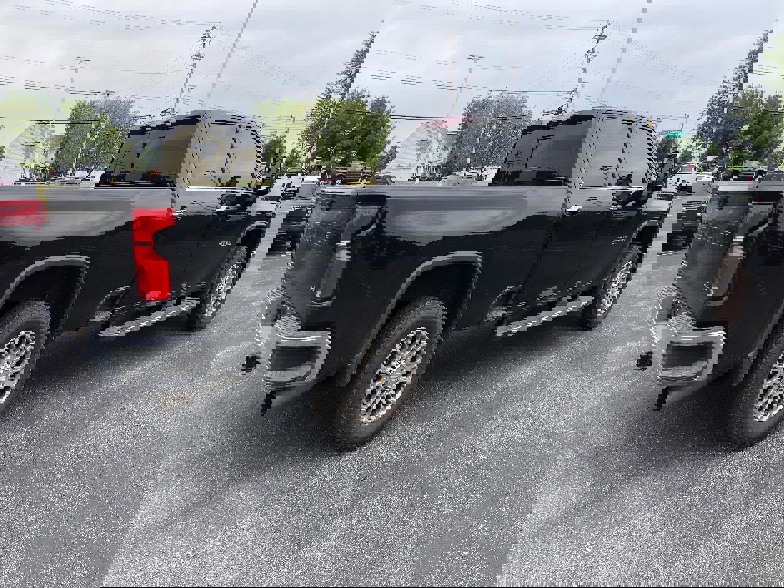 Used 2025 Chevrolet Silverado 3500 LTZ image 3