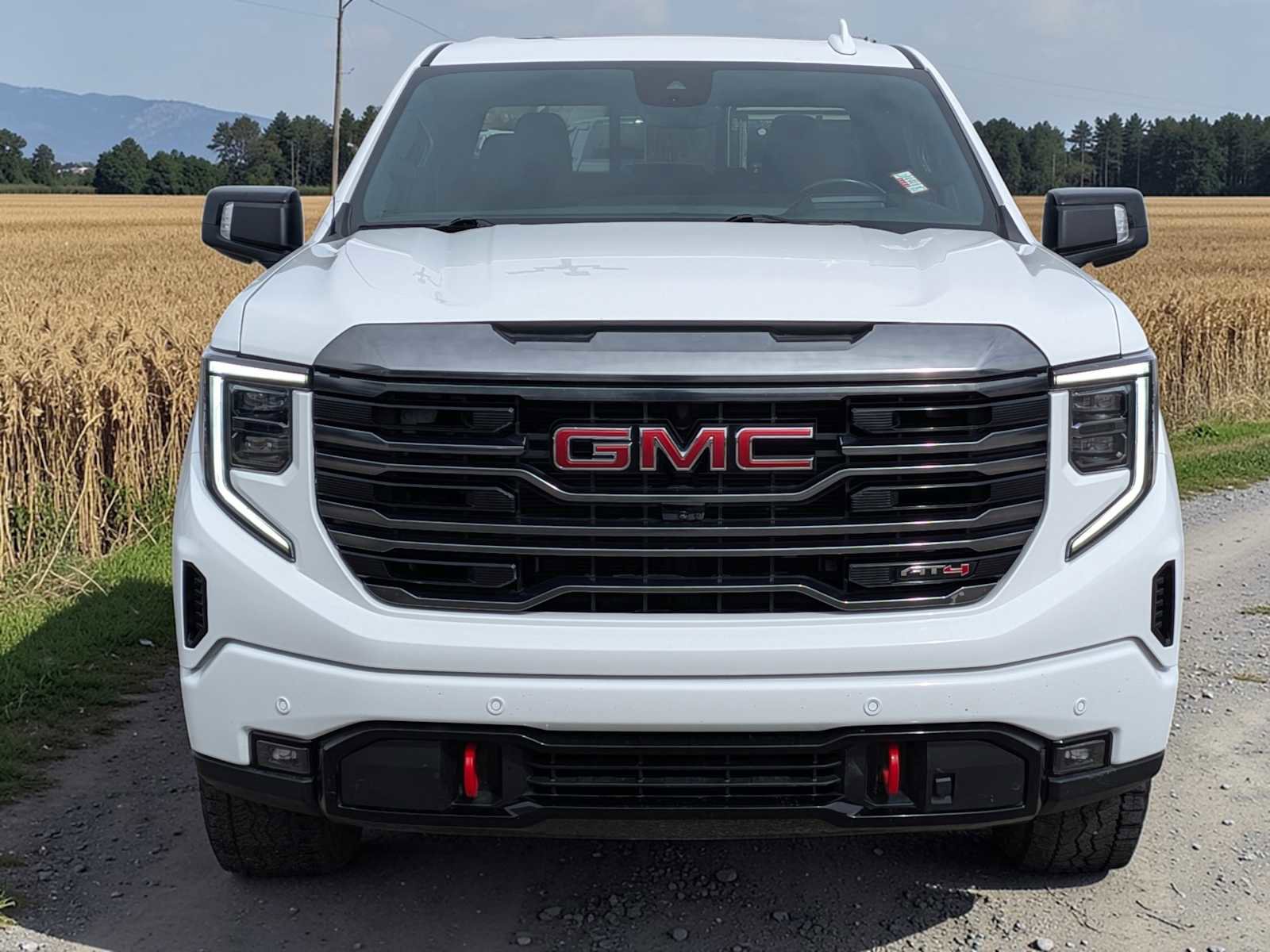 Used 2024 GMC Sierra 1500 AT4 w/ Technology Package AWD/4WD image 9