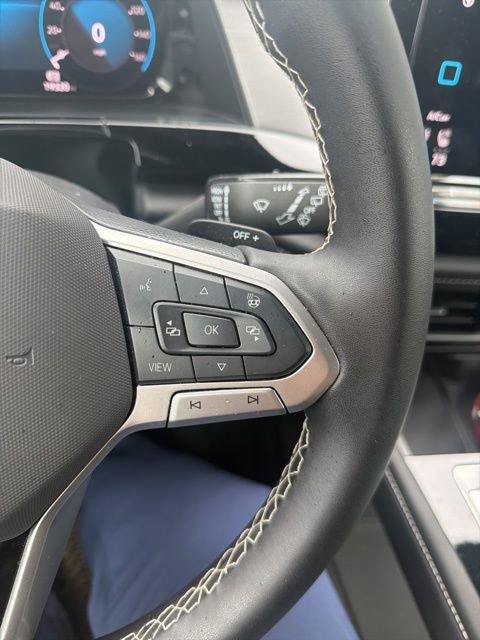 Used 2024 Volkswagen Atlas Cross Sport SE AWD/4WD image 19