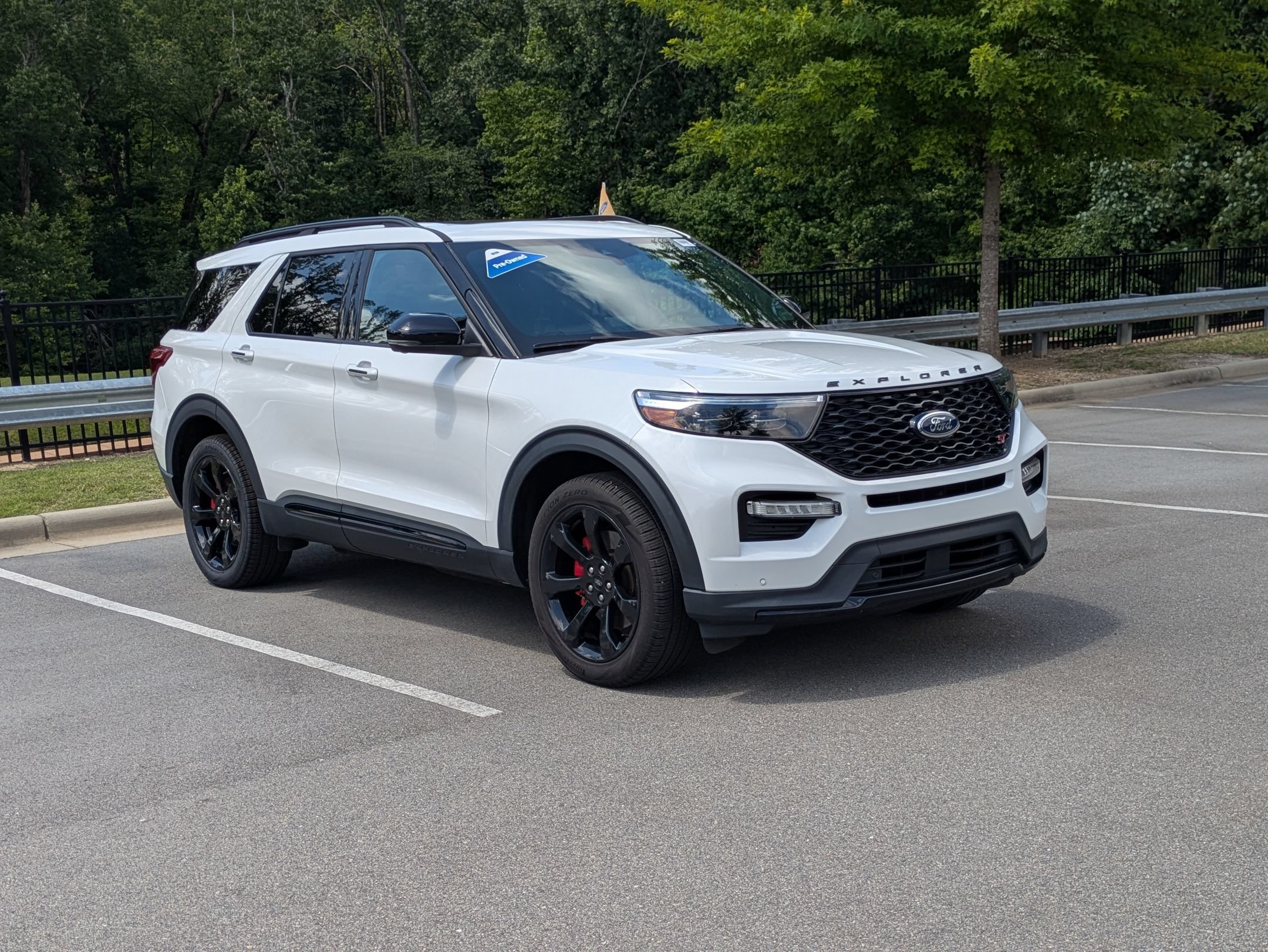 Certified 2023 Ford Explorer ST w/ Equipment Group 401A AWD/4WD image 2