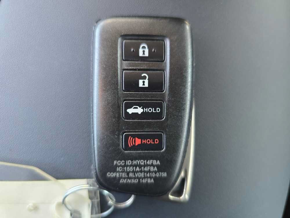 Used 2017 Lexus IS 200t RWD image 21