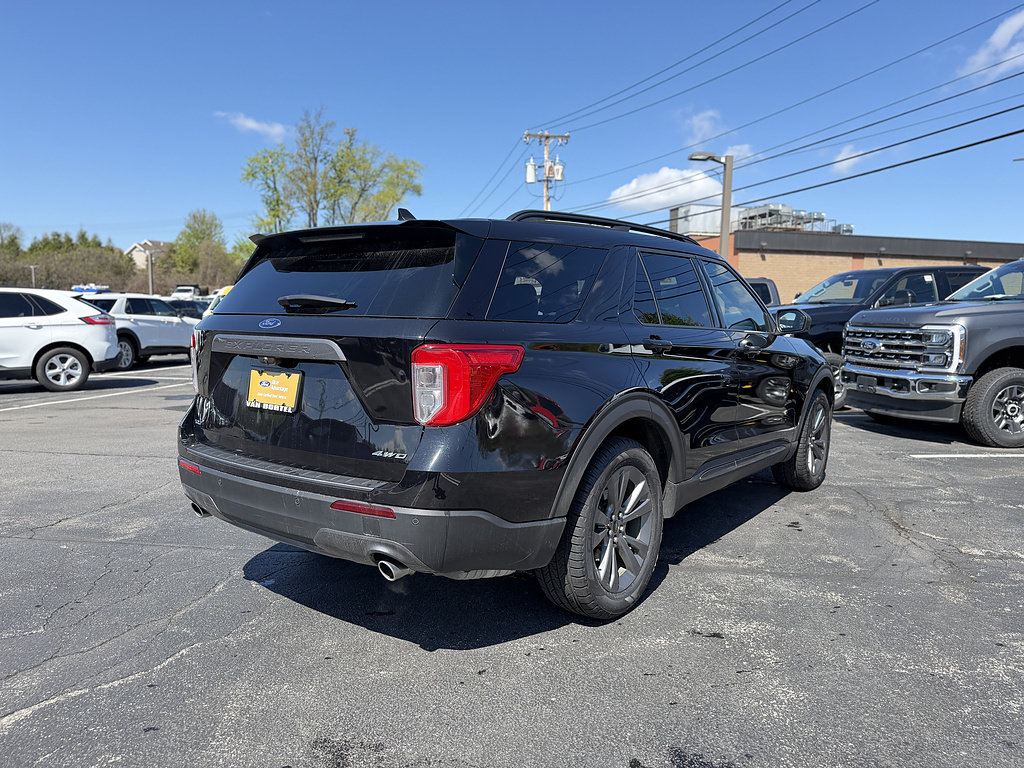 Certified 2021 Ford Explorer XLT w/ Equipment Group 202A AWD/4WD image 8