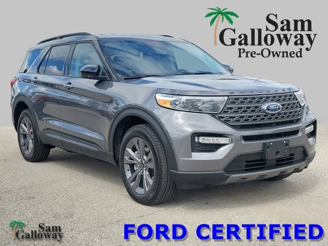 Certified 2022 Ford Explorer XLT w/ Equipment Group 202A image 5