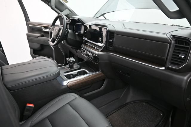 Used 2023 Chevrolet Silverado 1500 RST w/ Redline Edition AWD/4WD image 30