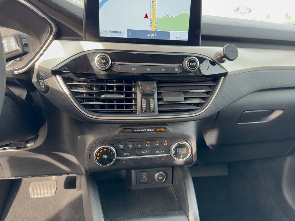 Certified 2020 Ford Escape SE image 22