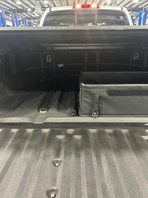 Used 2017 Nissan Frontier SV w/ SV Value Truck Package RWD image 14