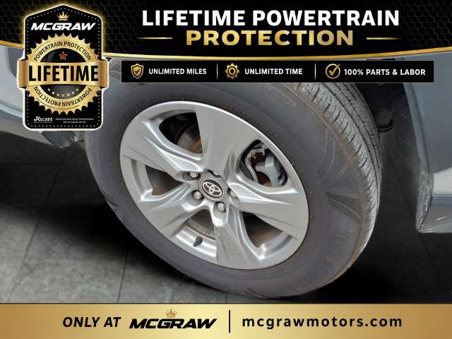 Used 2024 Toyota RAV4 XLE FWD image 7