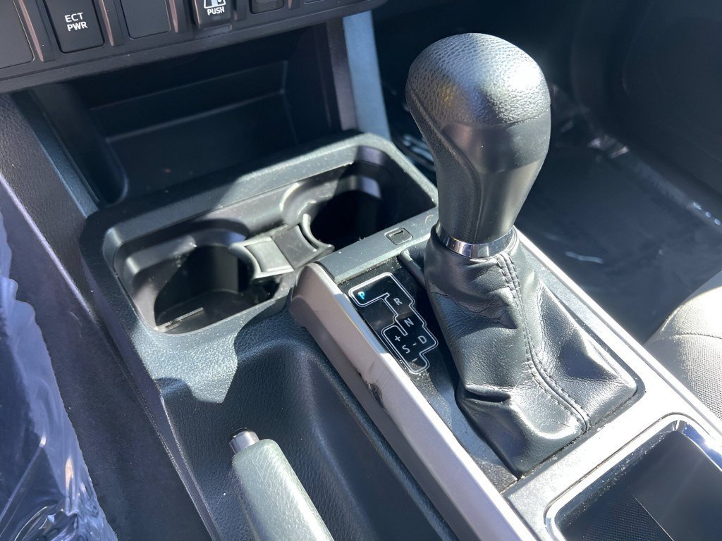 Used 2018 Toyota Tacoma SR5 RWD image 26