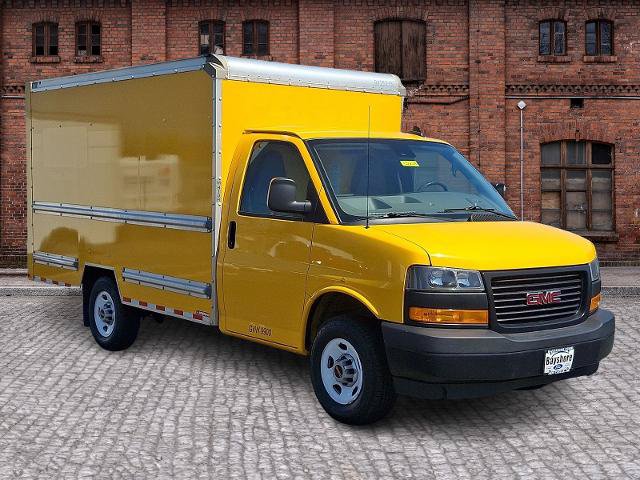 Used 2021 GMC Savana 3500 w/ Power Convenience Package RWD image 3