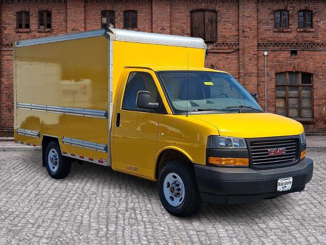 Used 2021 GMC Savana 3500 w/ Power Convenience Package RWD image 3