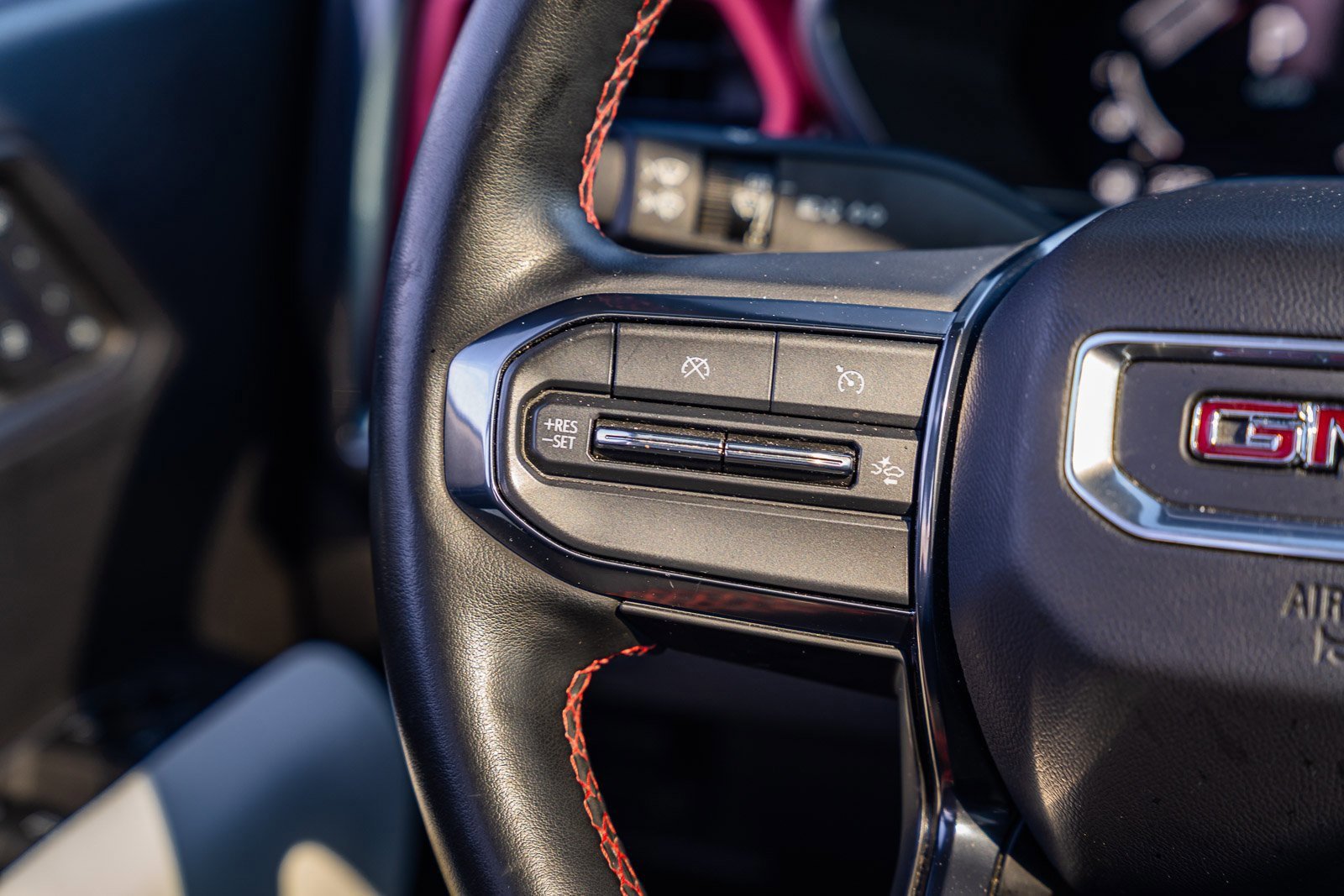 Used 2023 GMC Canyon AT4X image 34