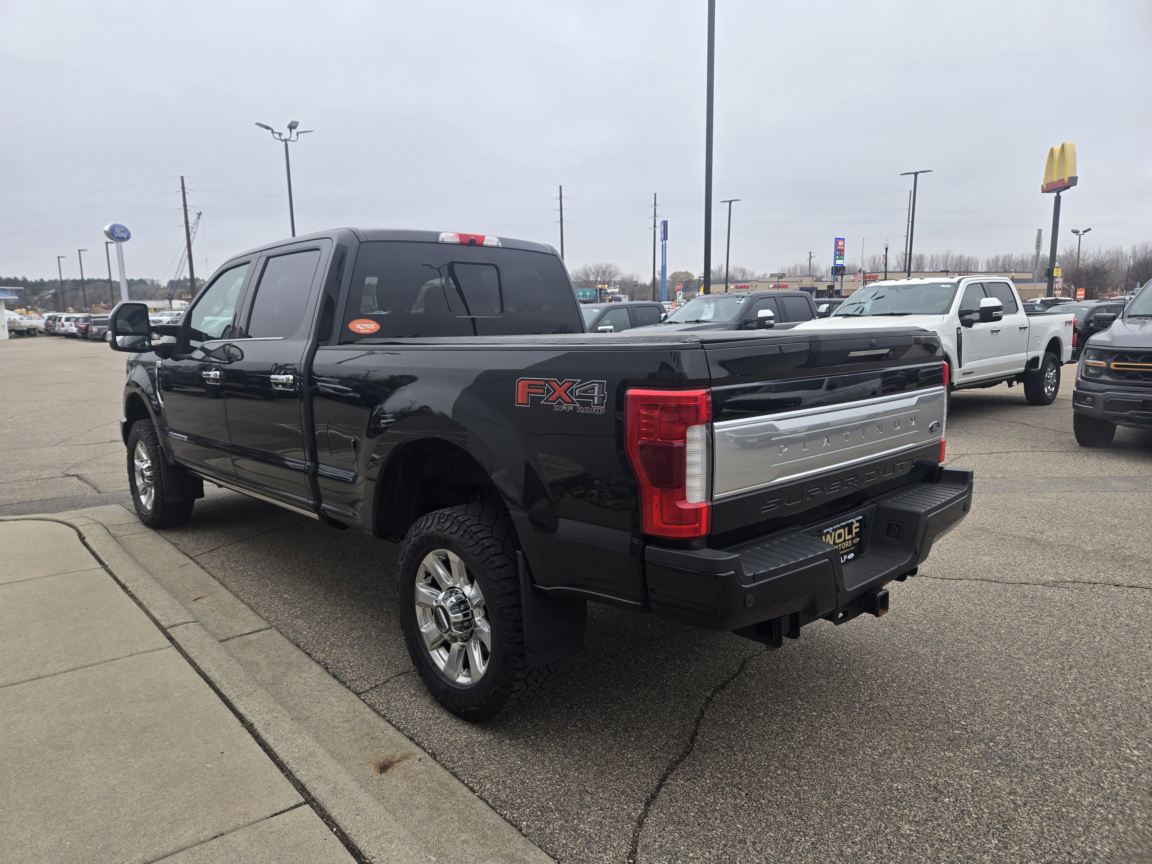 Certified 2019 Ford F350 Platinum w/ Platinum Ultimate Package image 3