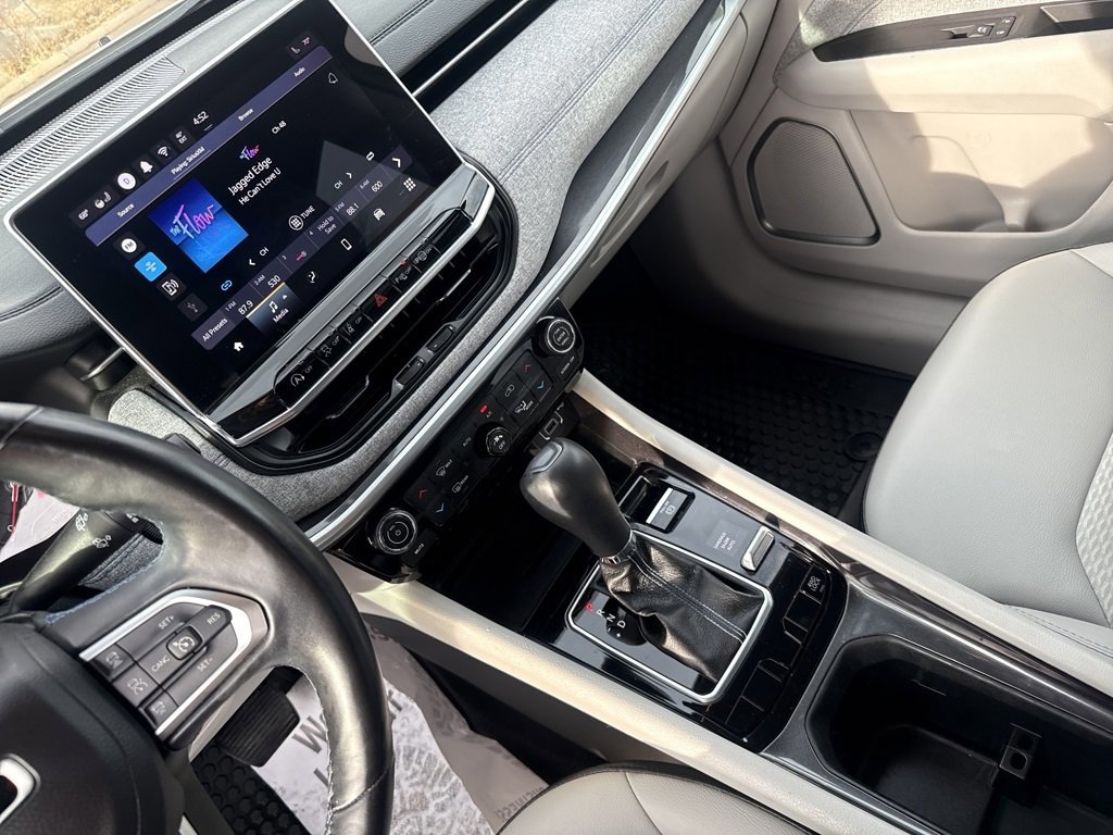 Used 2022 Jeep Compass Latitude w/ Convenience Group image 15