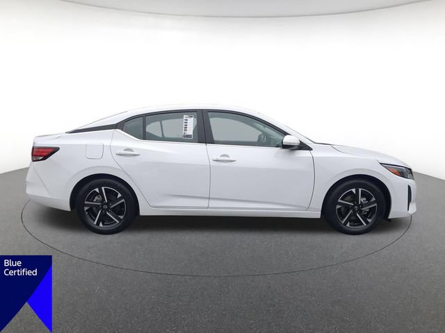 Used 2025 Nissan Sentra SV FWD image 2