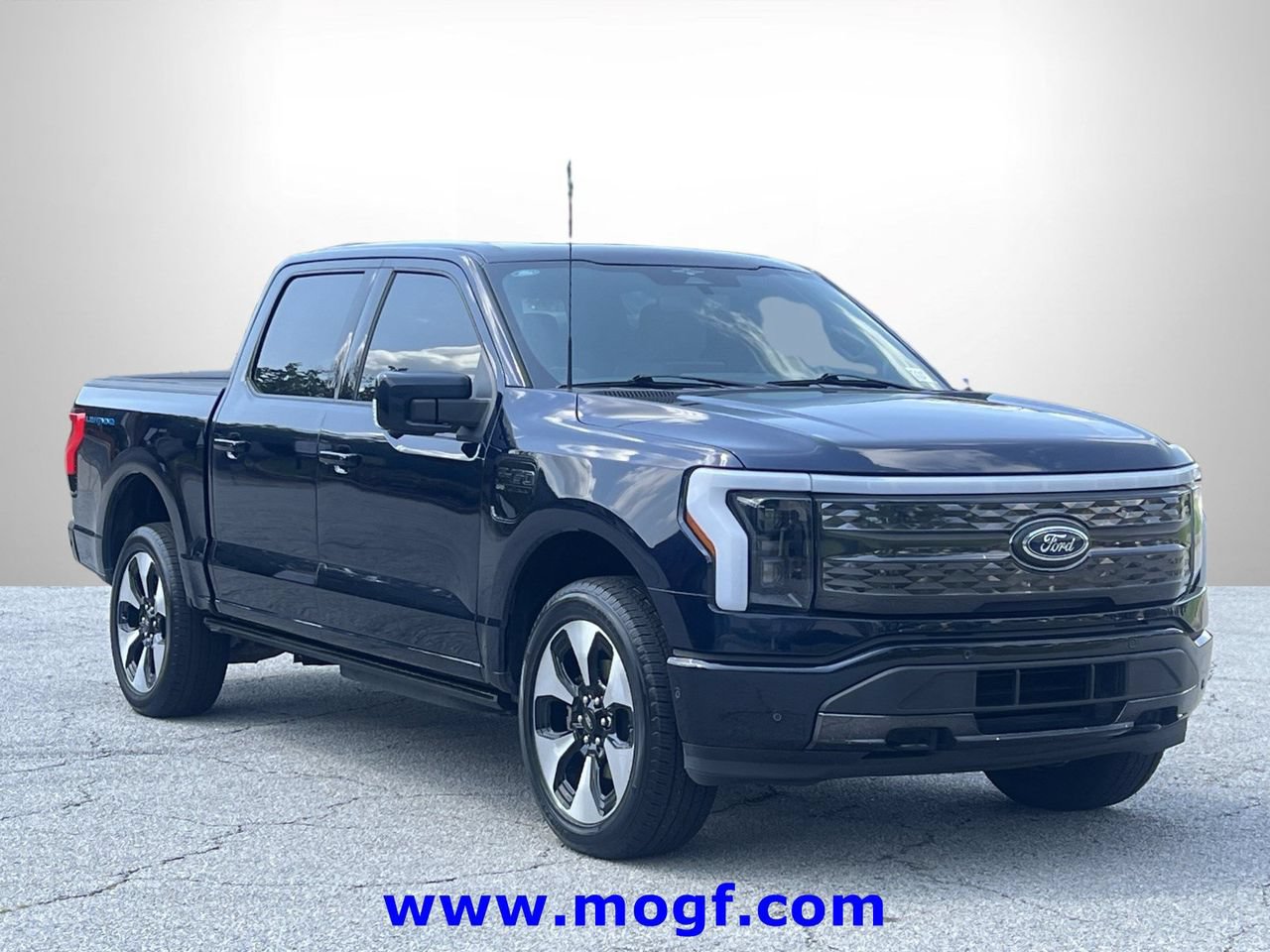 Certified 2023 Ford F150 Lightning Platinum AWD/4WD image 4