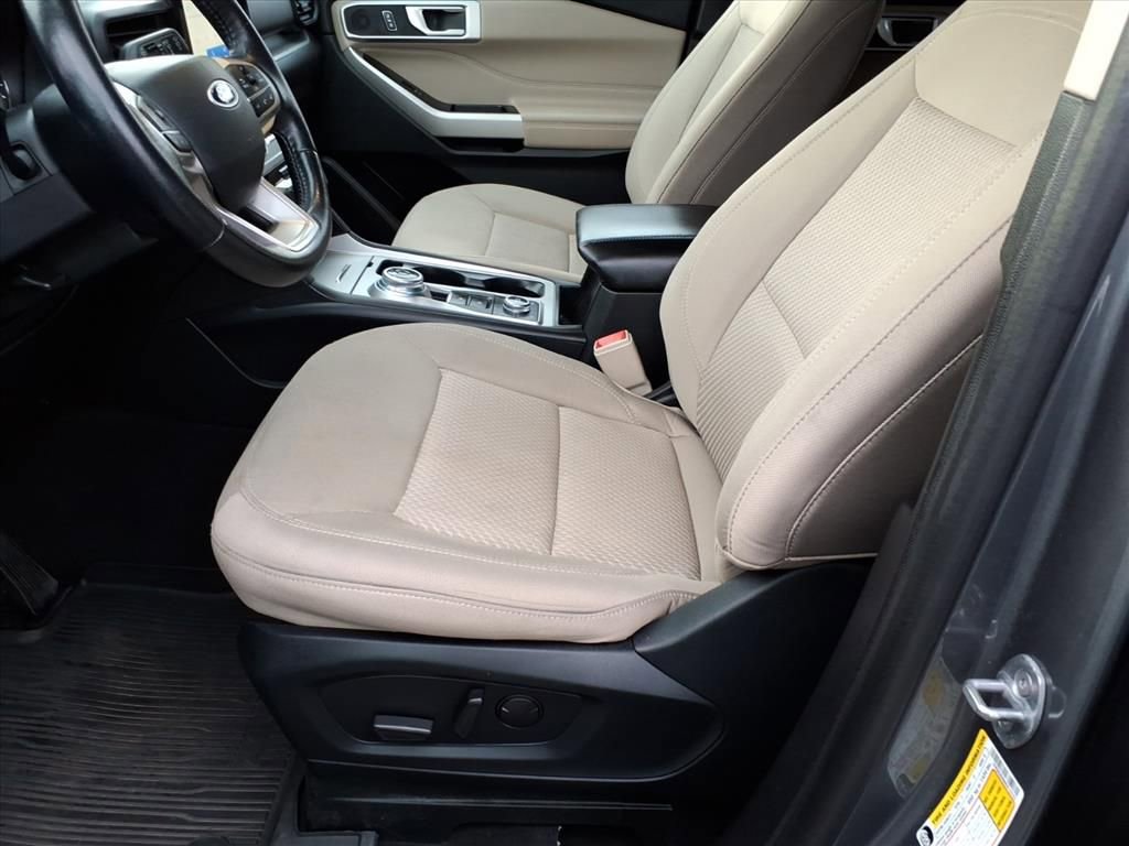 Certified 2022 Ford Explorer XLT w/ Class IV Trailer Tow Package image 14