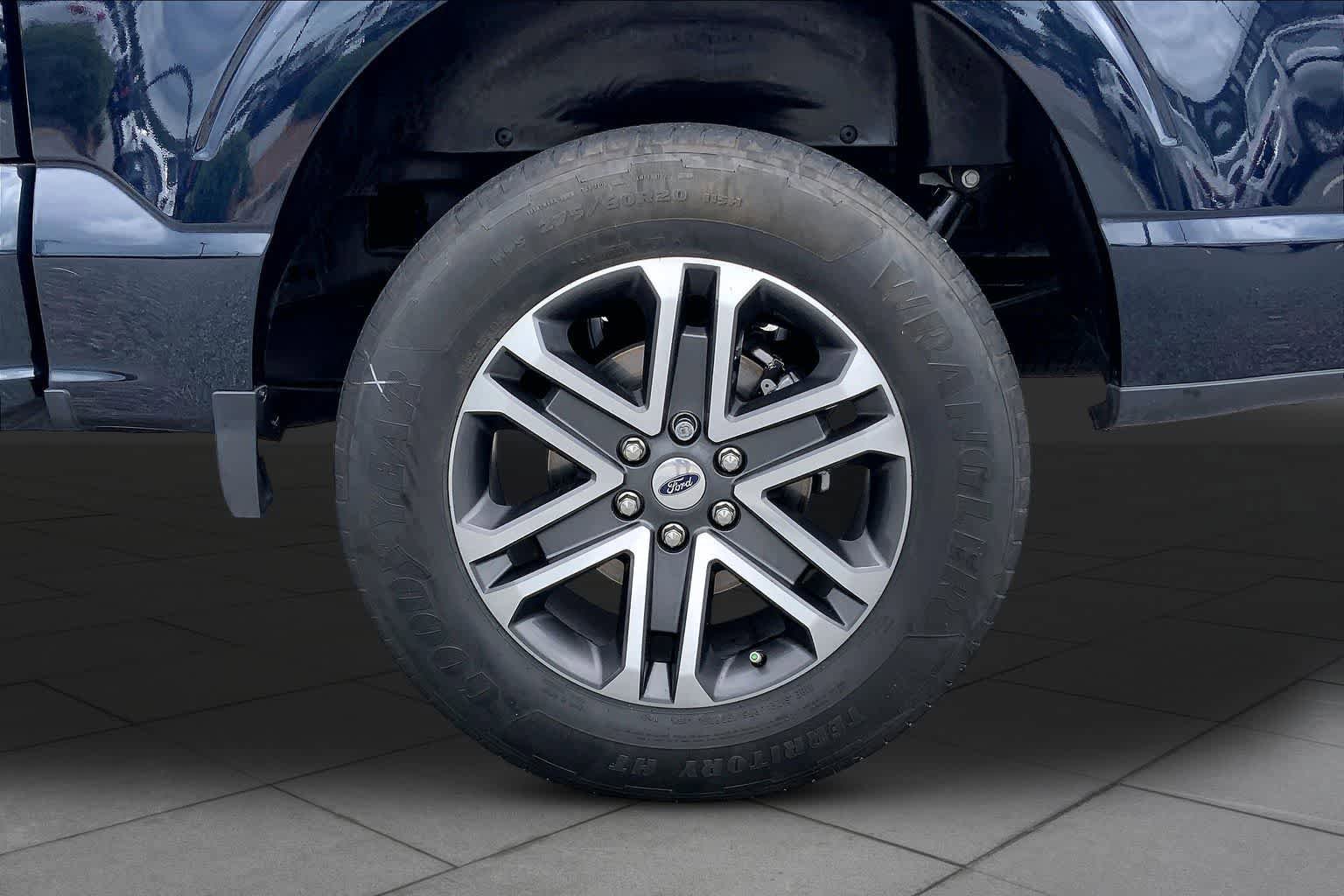 Certified 2023 Ford F150 XL w/ STX Appearance Package RWD image 11