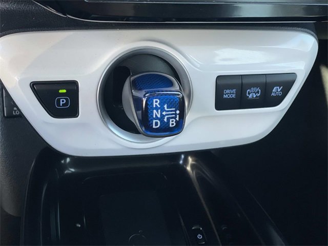 Used 2017 Toyota Prius Prime Advanced image 16