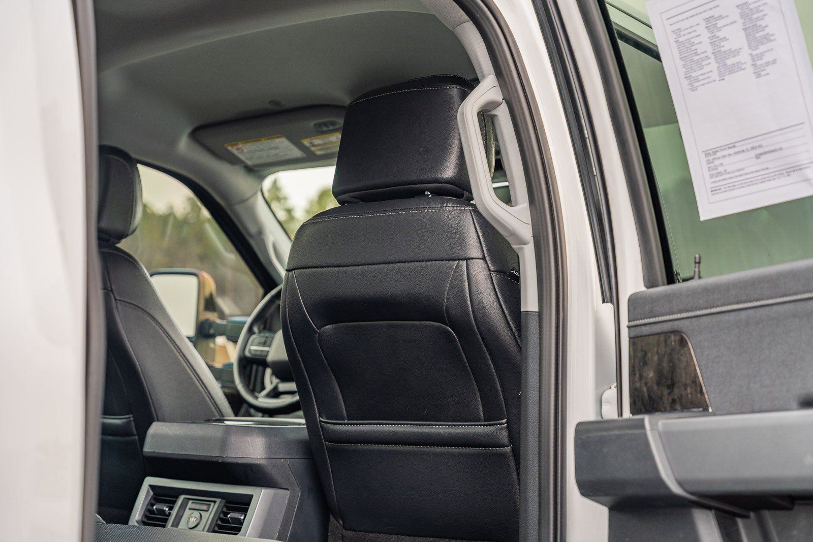 Certified 2024 Ford F350 Lariat image 22