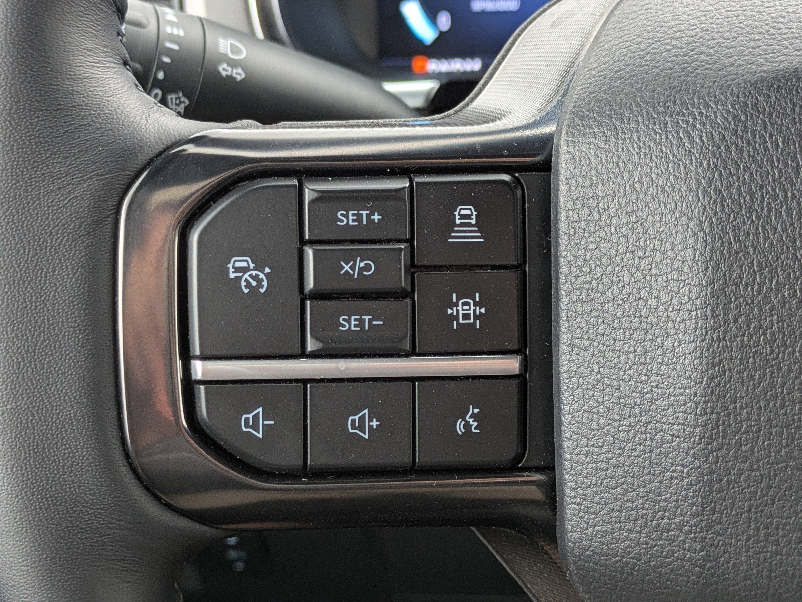 Certified 2025 Ford F150 Platinum AWD/4WD image 21