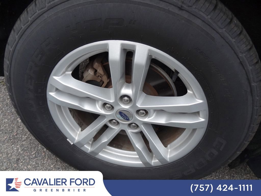 Certified 2021 Ford Explorer XLT w/ Equipment Group 202A RWD image 11