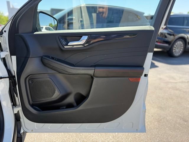 Certified 2023 Ford Escape ST-Line w/ Tech Pack #1 AWD/4WD image 17
