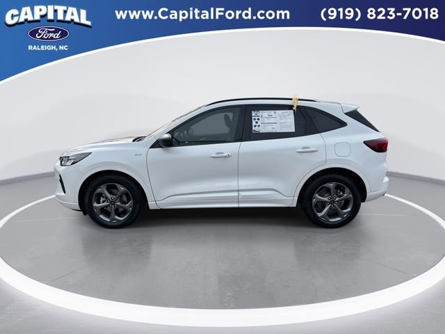 Certified 2023 Ford Escape ST-Line w/ Tech Pack #1 image 3