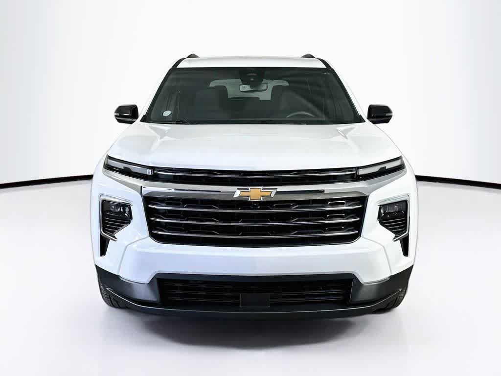 Used 2025 Chevrolet Traverse LT w/ Driver Confidence Package FWD image 6